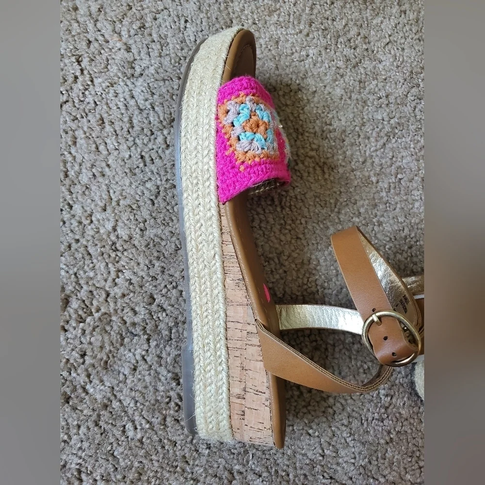 Steve Madden Pink shoes for girls Size 4